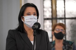 Czerwińska o reasumpcji głosowania: Opozycja się bawi, my walczymy o zdrowie i życie Polaków