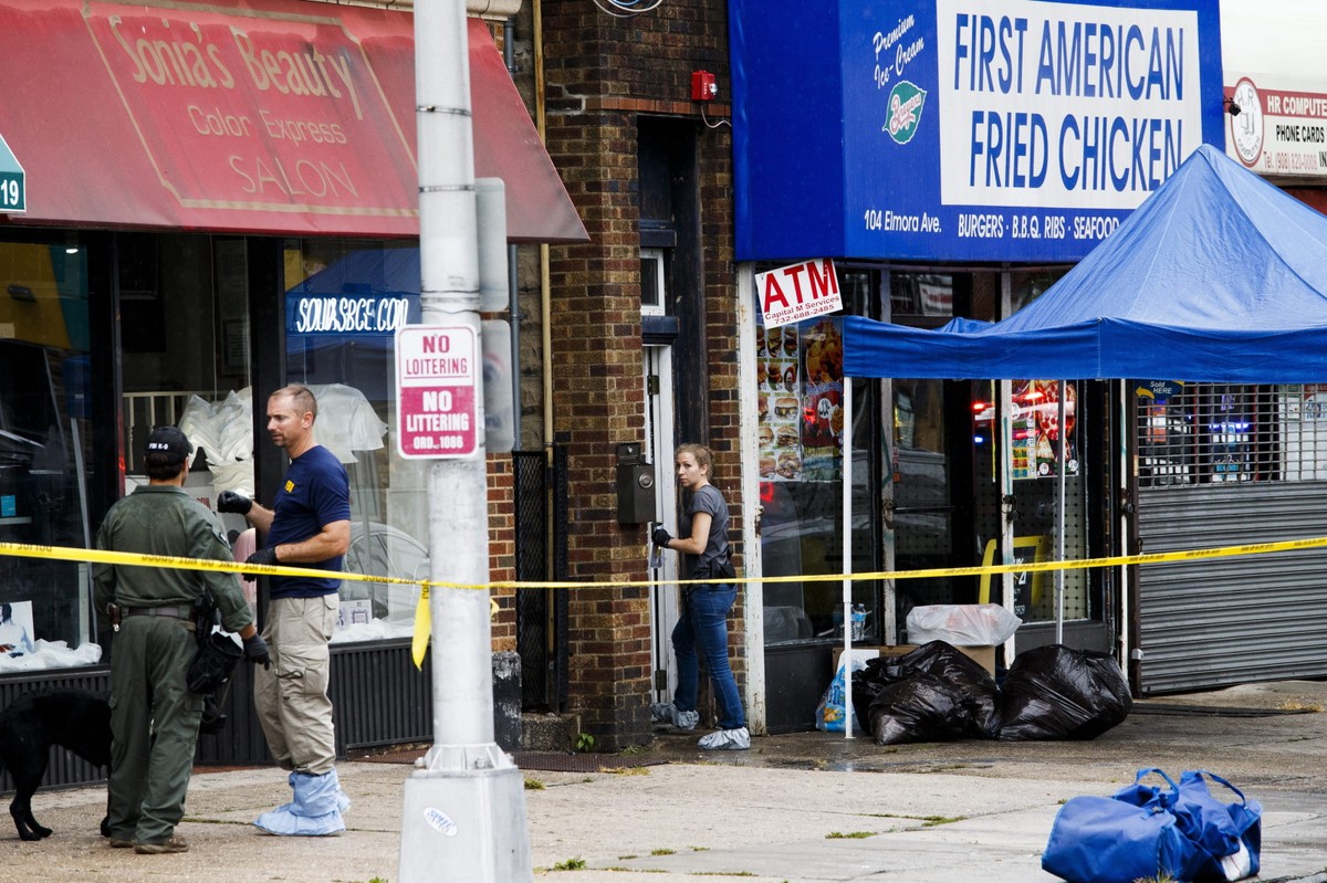 Jak poinformowała prokuratura, części niezbędne do skonstruowania bomb Rahami kupił na e-Bay'u.