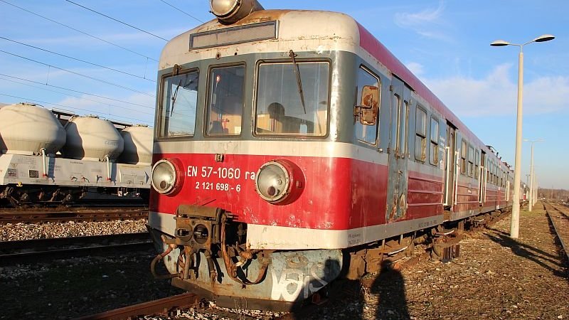 Młody mieszkaniec Skarżyska włamał się do pociągu. Straty na 30 tys. zł