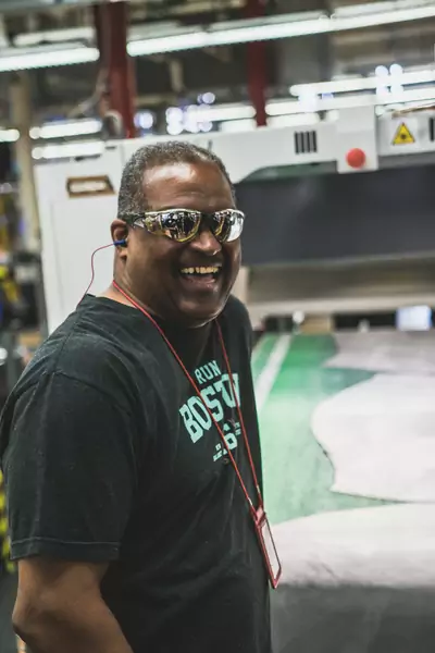 W fabryce w Lawrence pracuje ponad 200 pracowników