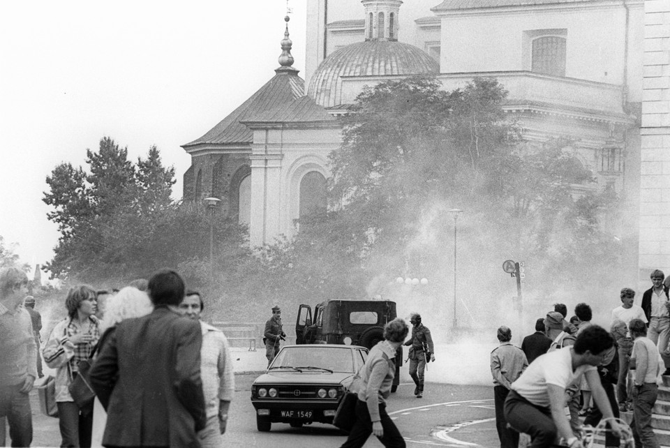 Warszawa, Rozruchy na Starym Mieście w rocznicę podpisania porozumień sierpniowych z 1980 r.