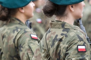 Te osoby dostaną wezwanie do wojska na początku przyszłego roku. Wśród nich kobiety i osoby po 50. roku życia