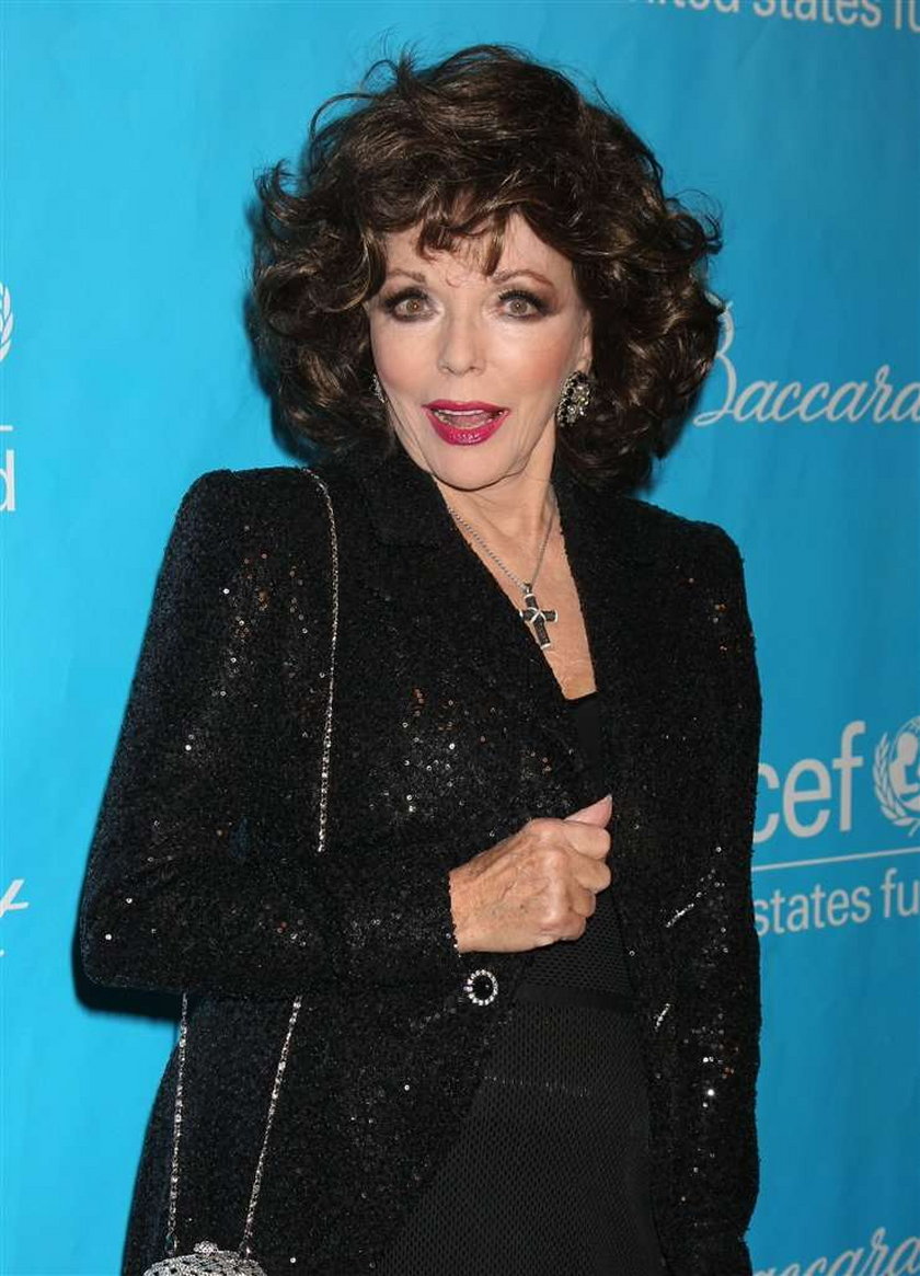 Joan Collins reklama Snickers 2012