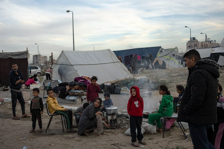 Raseljeni Palestinci u kampu u oblasti Muvasi u Gazi 7. decembra