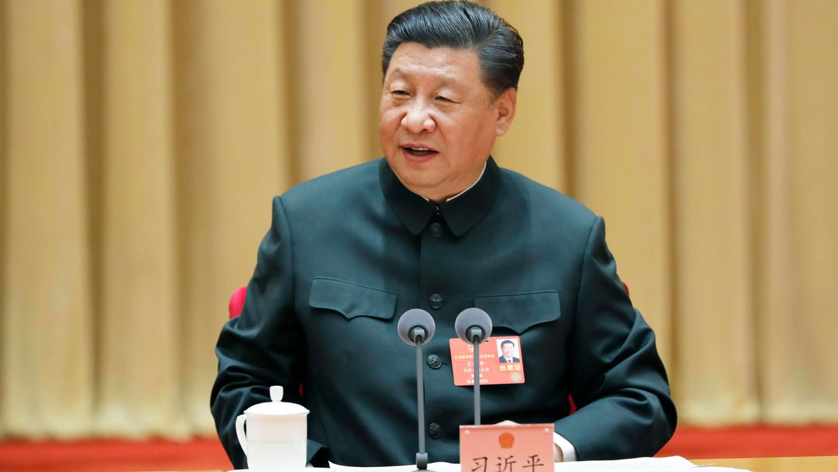 Przywódca ChRL Xi Jinping podpisał dekret o ogłoszeniu i wprowadzeniu w życie opracowanego w Pekinie kontrowersyjnego prawa o bezpieczeństwie państwowym dla Hongkongu – przekazała dziś oficjalna chińska agencja prasowa Xinhua. Szefowa administracji Hongkongu Carrie Lam zapowiedziała, że nowe prawo jeszcze dziś wejdzie w życie.