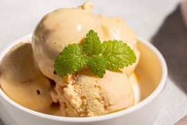 Najkremastiji DOMAĆI SLADOLED OD BRESKVE: Ne treba vam aparat, a ukus je bolji od kupovnog!