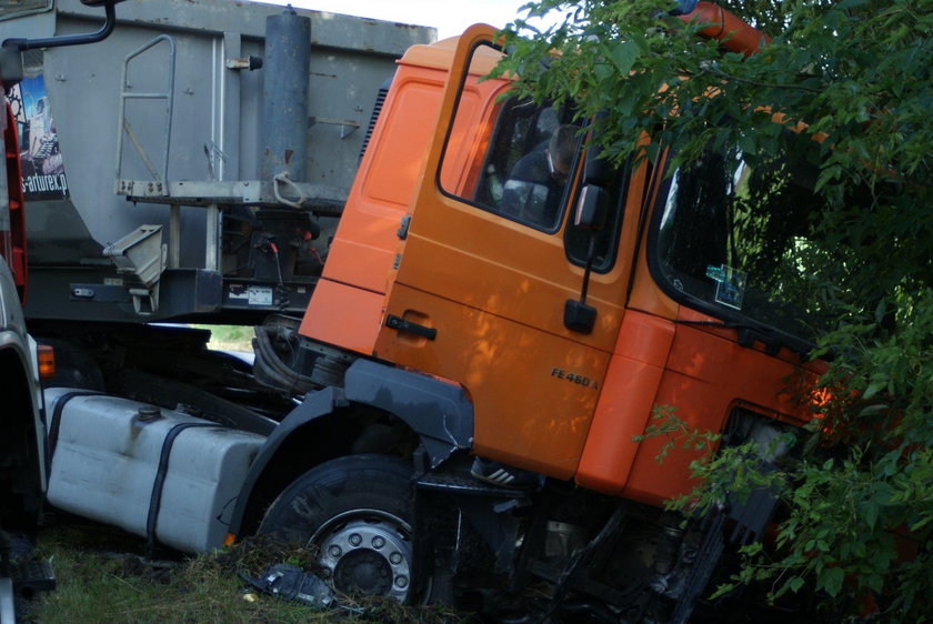 Tragedia w Zalesiu. Nie żyje matka i dziecko