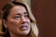 Amber Heard podczas procesu w Wirginii zażądała od Deppa 100 mln. dol. za zniesławienie.