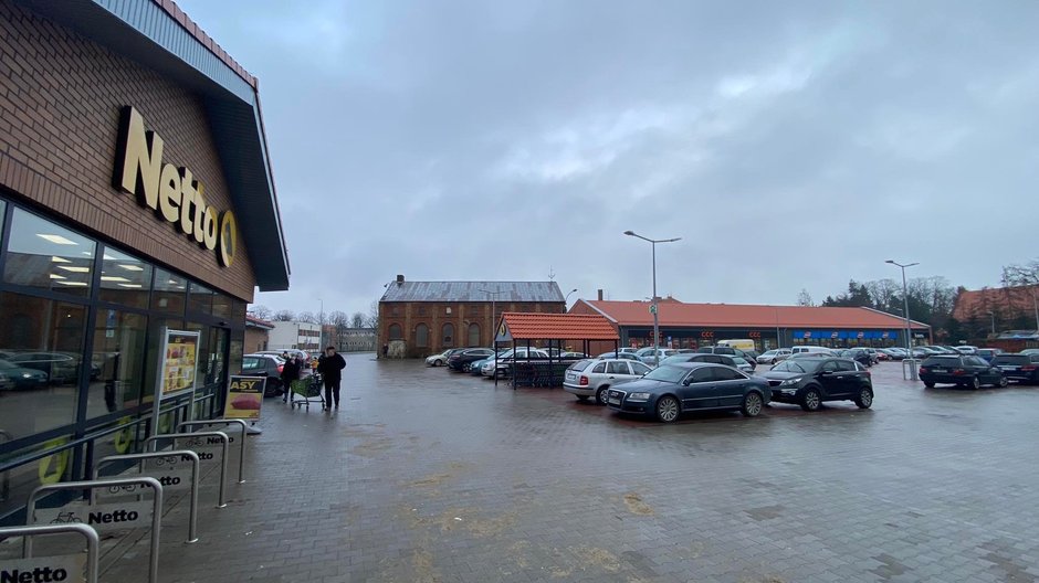 Market w Strzelcach Krajeńskich, gdzie doszło do zderzenia