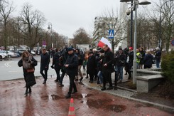 Wąsik i Kamiński będą mieli nowe problemy? Kancelaria Sejmu sprawdza awanturę przed budynkiem