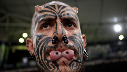 Galéria: Bemutatták a világ legkomolyabb tetoválásait