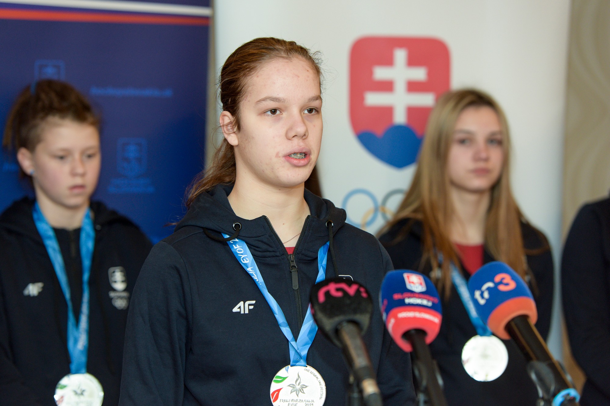 Slovenská hokejistka Nela Lopušanová.