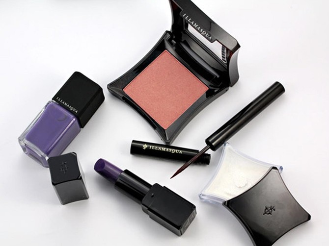 26315_Illamasqua-Theater-of-the-Nameless