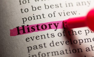 Machcewicz: Oceniam politykę historyczną prawicy jako katastrofalną w skutkach [WYWIAD]