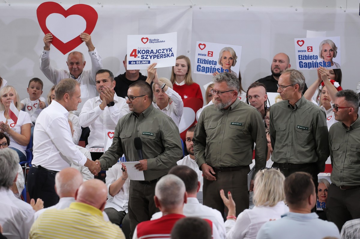 Donald Tusk i Witold Koss, nowy dyrektor Lasów Państwowych