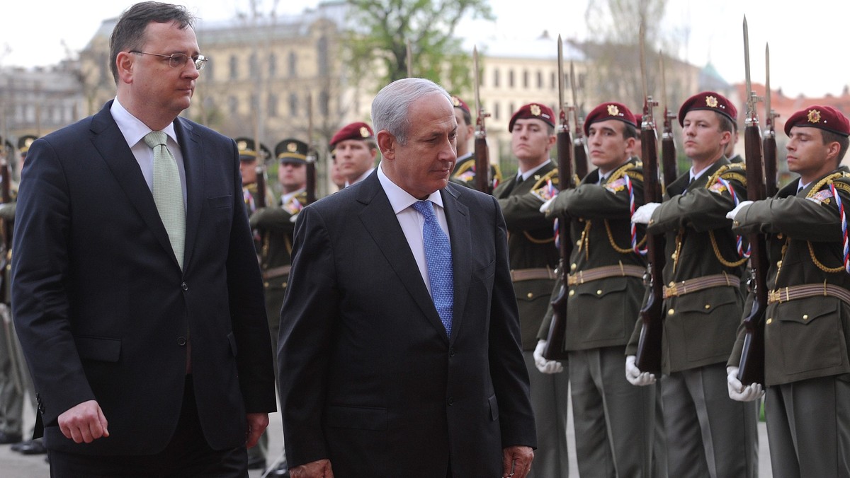 Partnerstwa strategicznego Izraela z Unią Europejską nie można warunkować postępem dialogu izraelsko-palestyńskiego - uznał w czwartek premier Czech Petr Neczas, który przyjął w Pradze szefa izraelskiego rządu Benjamina Netanjahu.