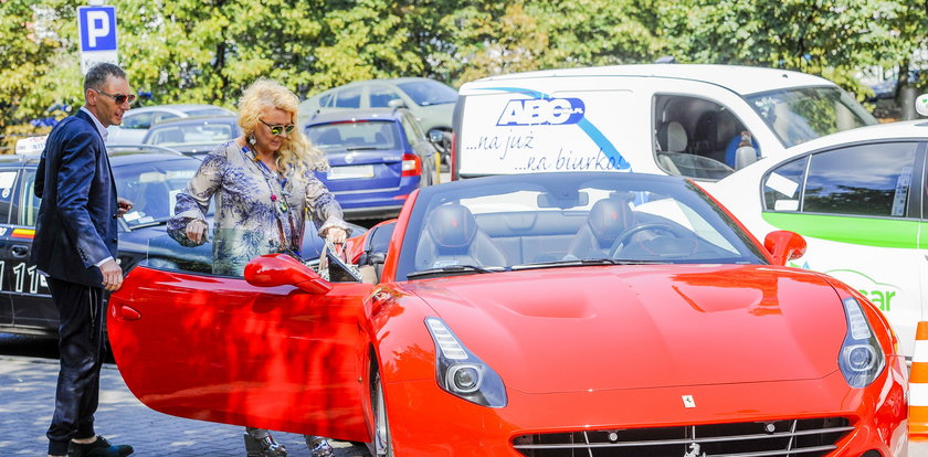 Gessler rozbija się w ferrari