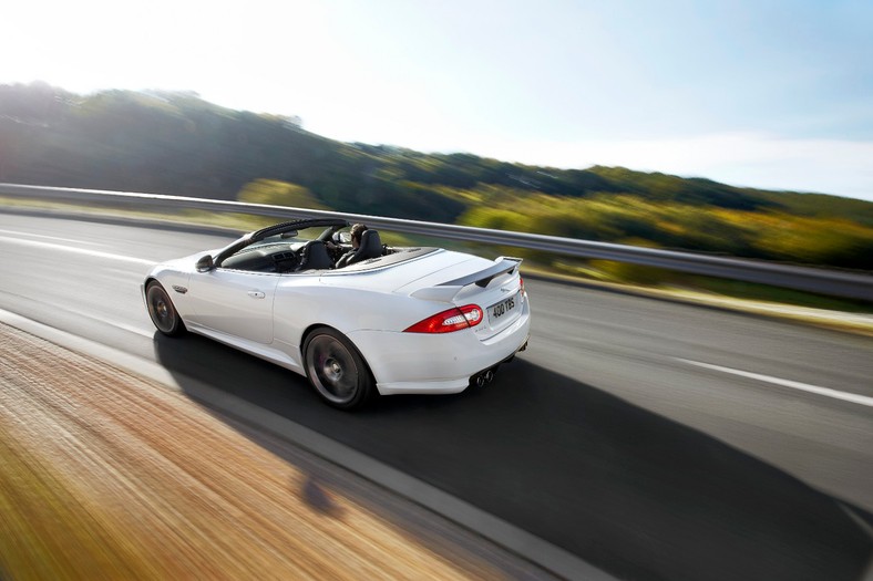 Jaguar XKR-S Cabrio (3) - materiały prasowe