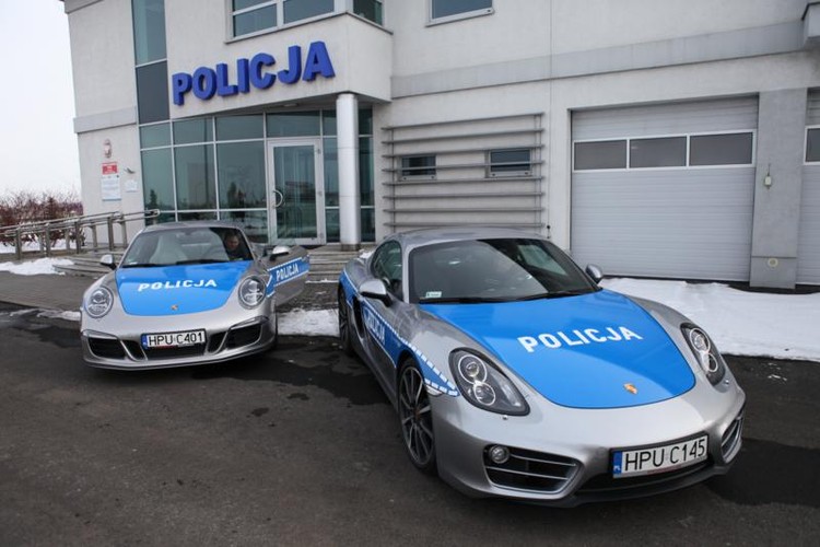 Porsche w barwach polskiej policji