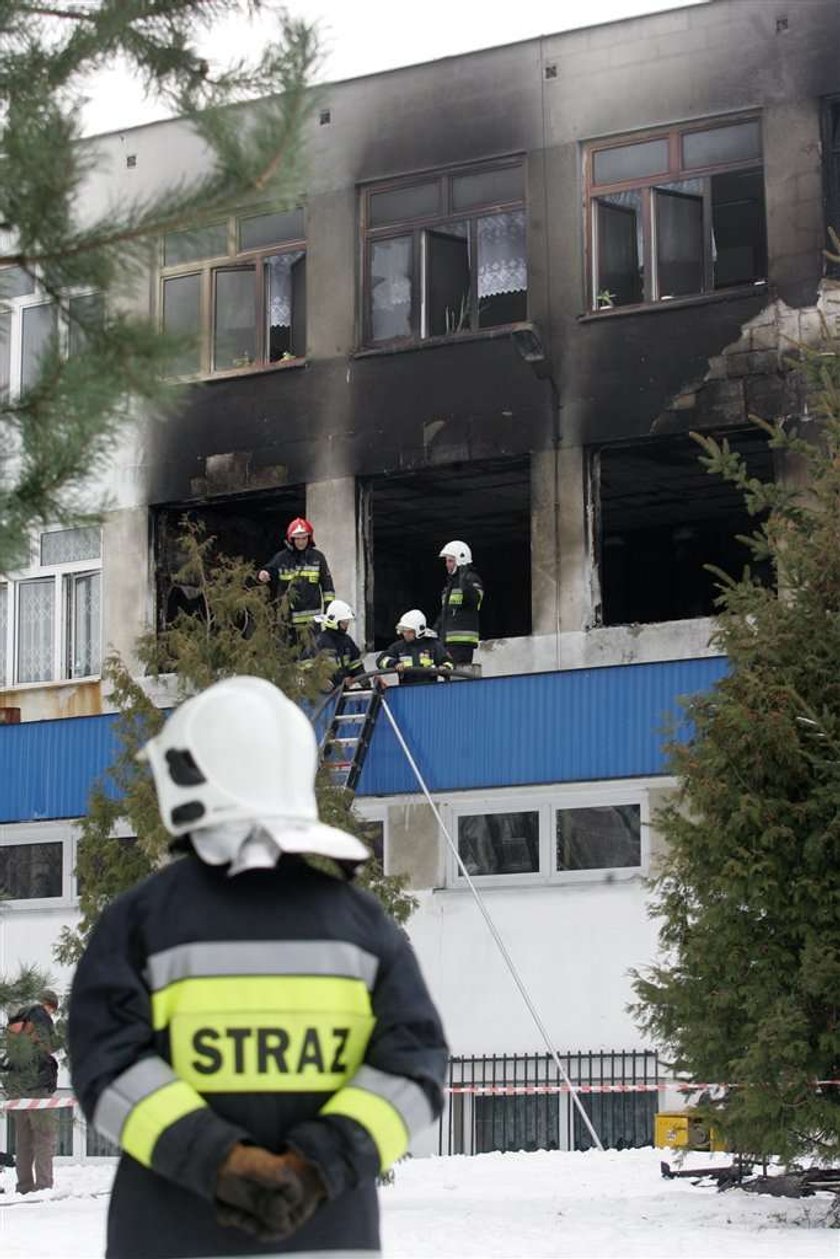 Pożar szkoły w Pruszkowie. FOTO