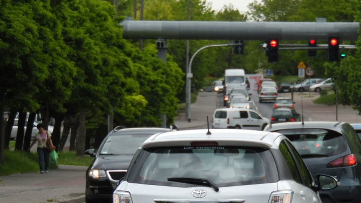 Specjaliści z Politechniki Poznańskiej na zlecenie Biura Koordynacji Projektów i Rewitalizacji Miasta przygotowali analizę merytoryczną koncepcji przebiegu I etapu budowy linii tramwajowej na Naramowice. Trasa ma przebiegać od pętli Wilczak w ciągu planowanej ulicy Nowej Naramowickiej do pętli przy ul. Bożydara.