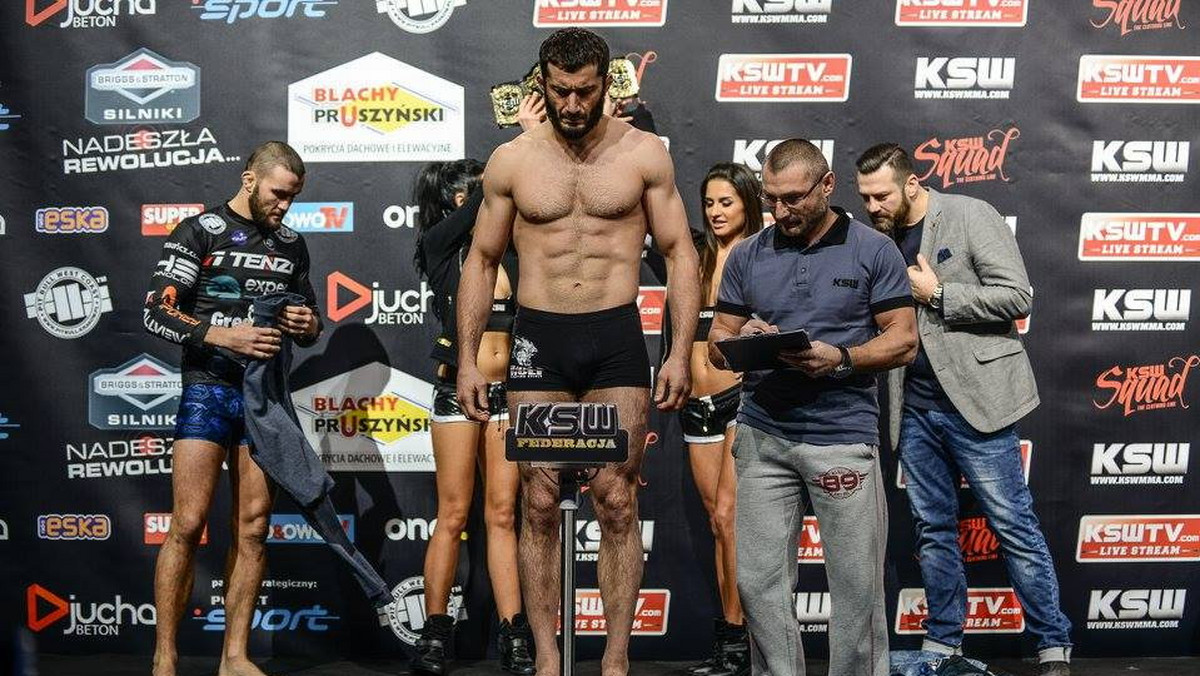 Gala KSW 35. Rywalizacja rozpoczęła się w piątek 27 maja o godzinie 20:00 w Ergo Arenie. W karcie walk znalazły się następujące walki: Kamil Szymuszowski - Mindaugas Verzbickas, Michał Fijałka - Marcin Wójcik, Marcin Wrzosek - Filip Wolański, Rafał Moks - Robert Radomski, Łukasz Chlewicki - Azi Thomas, Mateusz Gamrot - Mansour Barnaoui, Mariusz Pudzianowski - Marcin Różalski, Michał Materla - Antoni Chmielewski i Mamed Chalidow - Aziz Karaoglu.