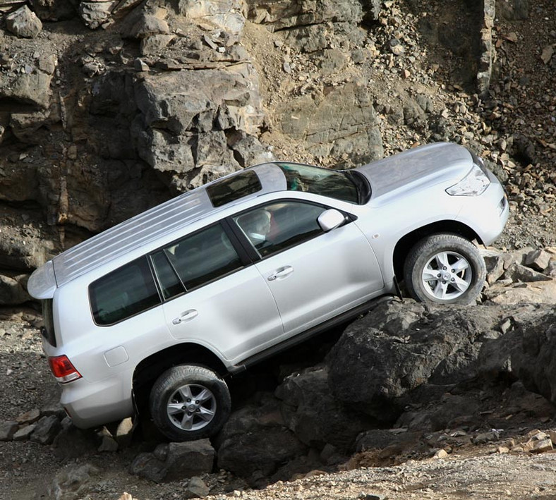 Toyota Land Cruiser V8: pierwsze wrażenia