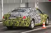Zdjęcia szpiegowskie: nowe BMW 7 pod psychodelicznym kamuflażem