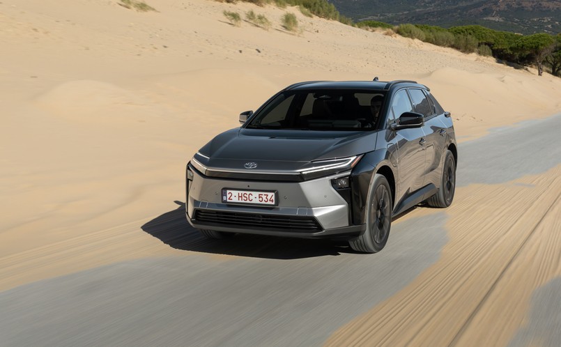 Nowa Toyota bZ4X AWD