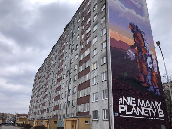 Niesamowity mural w centrum Kielc. "Ma zachęcić do refleksji"