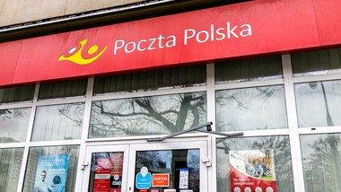 poczta polska likwiduje etaty kurierów? spółka wprowadza model b2b