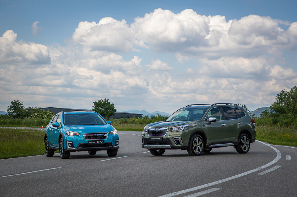 Subaru Forester i XV eBOXER Subaru stawia na hybrydy TEST