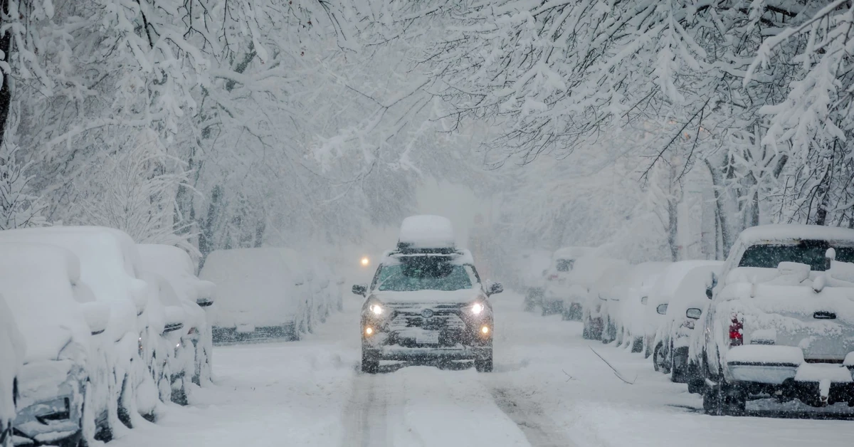 Zimowy atak już w ten weekend. To pewne! IMGW ostrzega przed intensywnymi opadami śniegu