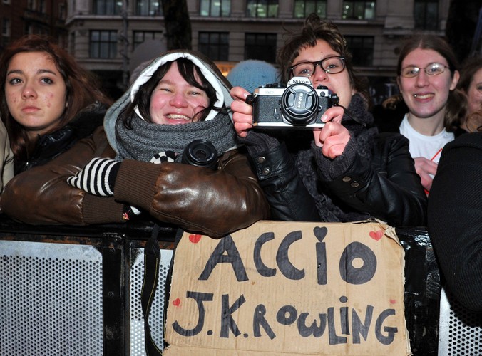 Fani 'Harry'ego Pottera' w oczekiwaniu na swych ulubieńców