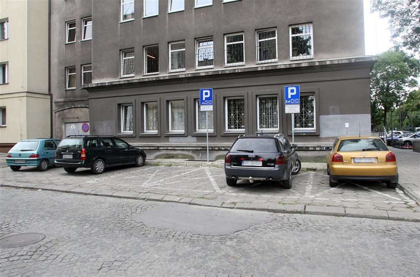 Urzędnicy mają parking tylko dla siebie