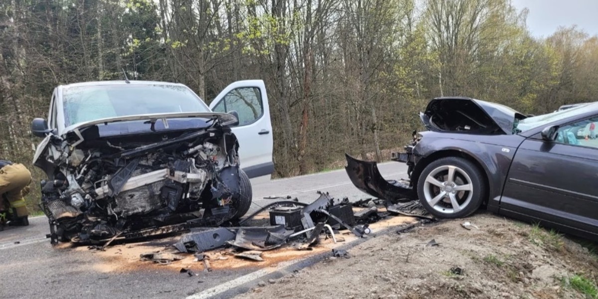 Niebezpieczne zderzenie na DK63. Kierowca nie pamięta momentu wypadku.