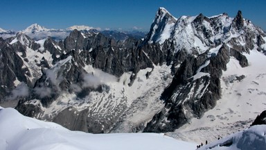 "Nie, wspinaczka na Mont Blanc nie jest łatwa". Kiepscy alpiniści, także Polacy, zmorą ratowników na Mont Blanc