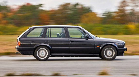 40 lat BMW E30