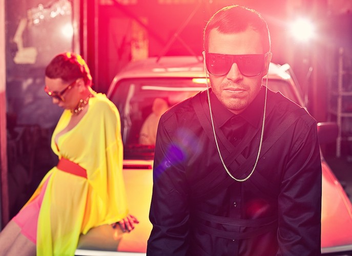 Ostro na płycie potraktowałeś polityków. Chodzi o numer 'Polak mały' z wersem 'orzeł biały jest dzisiaj szary i posklejane ma pióra'.