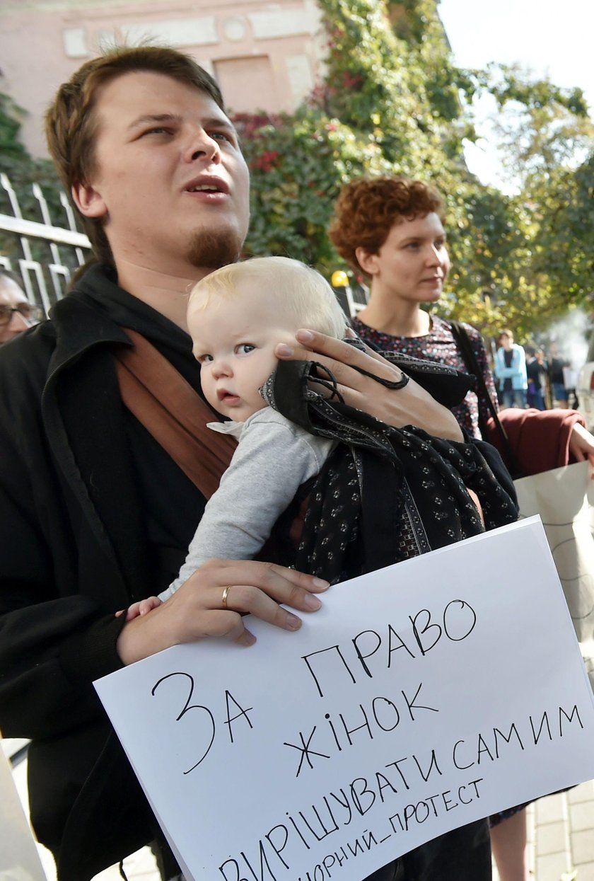 Czarny protest w Polsce. Tysiące ludzi na ulicach miast