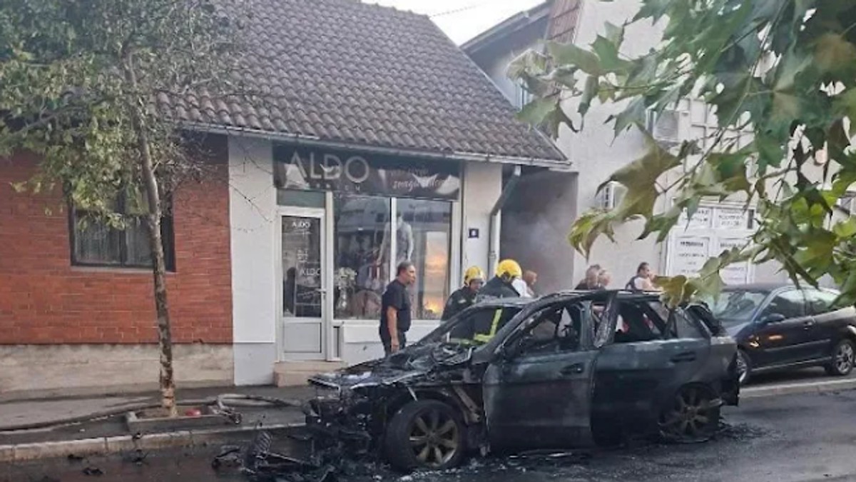 Izgoreo automobil