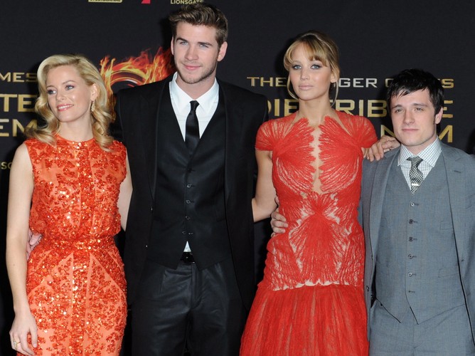 Elizabeth Banks, Liam Hemsworth i Jennifer Lawrence, Josh Hutcherson na premierze w Berlinie