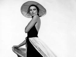W stylu Grace Kelly: akcesoria i biżuteria dedykowane słynnej księżnej