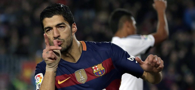 O7 zgłoś się! Barcelona rozbiła Valencię w Pucharze Króla. 4 gole Suareza, 3 bramki Messiego. WIDEO
