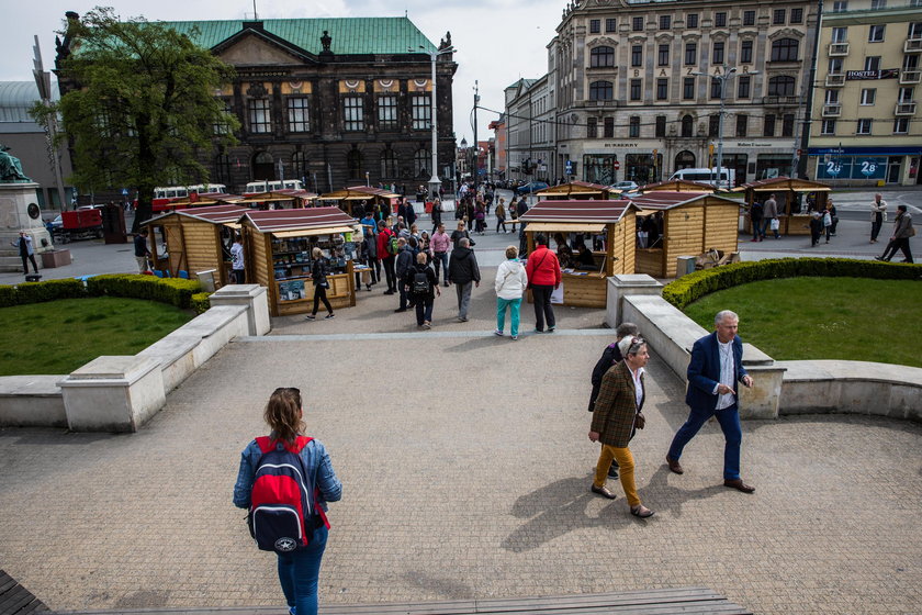 Mobilny punkt gastronomiczny powstanie na pl. Wolności