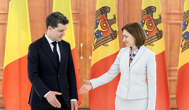 Nikušor Dan i Maja Sandu