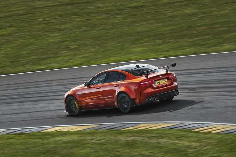 Jaguar XE SV Project 8