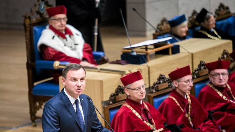 Prezydent Andrzej Duda przemawia na inauguracji roku akademickiego na Uniwersytecie Jagiellońskim