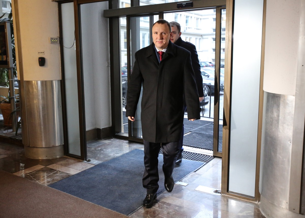 Jacek Kurski ściąga do TVP fachowców