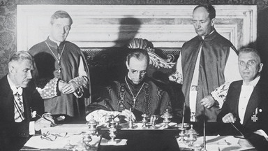 Jak Pius XII planował zabicie Hitlera. Mark Riebling, "Kościół szpiegów. Tajna wojna papieża z Hitlerem"